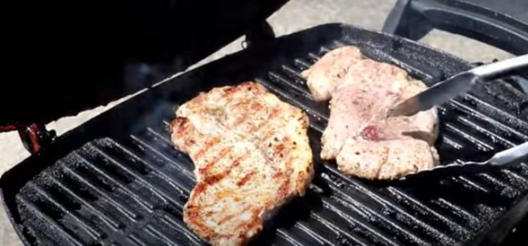 How to Cook Pork Steak on a Grill